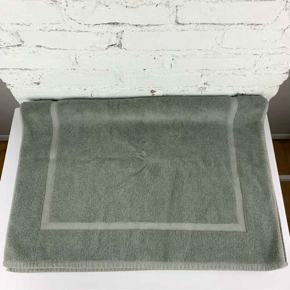 Cozy Earth Dark Grey Bamboo Viscose Cotton Large Bath Mat 27”x 45”